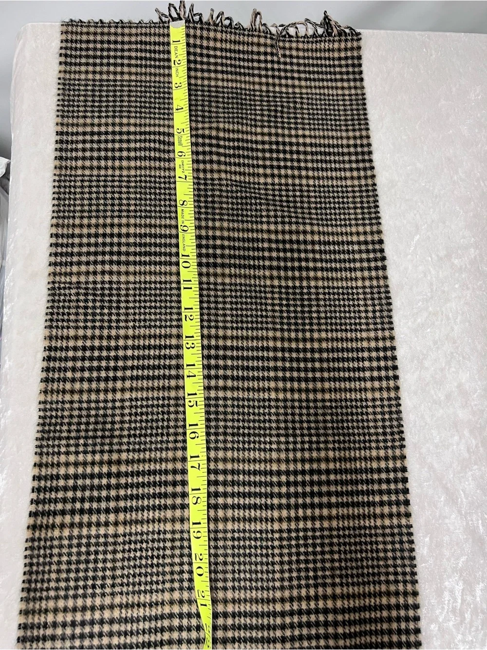 Classic Houndstooth Fringe Shawl Scarf 100% cashmere made in Scotland Neutral